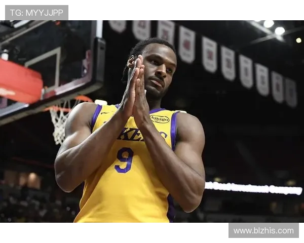 南湾湖人大胜送勇士6战全败：布朗尼15+8 蒂耶罗19分空接隔扣